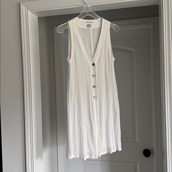 Express Other - White Sleeveless Button-Down Dress